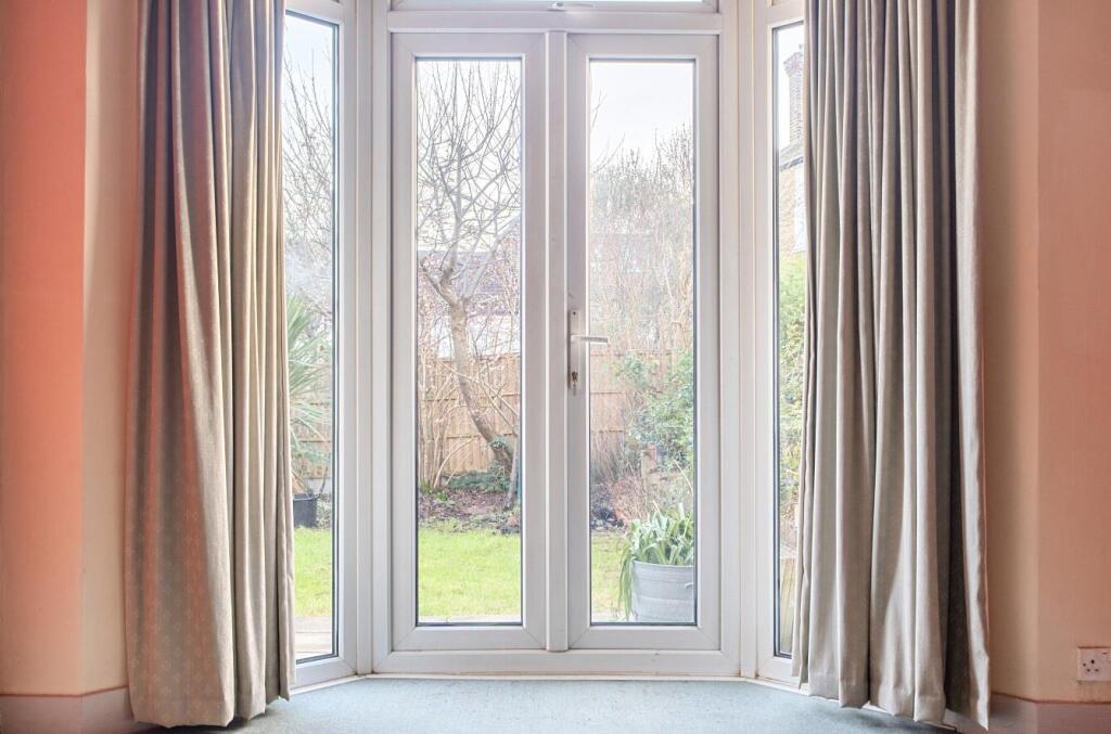 Casslee Road, London, SE6 4XH photo 3