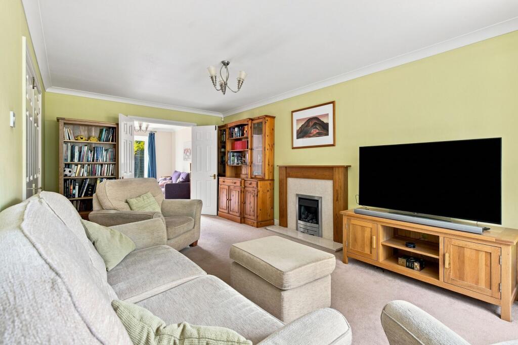 House in Slough - View 4