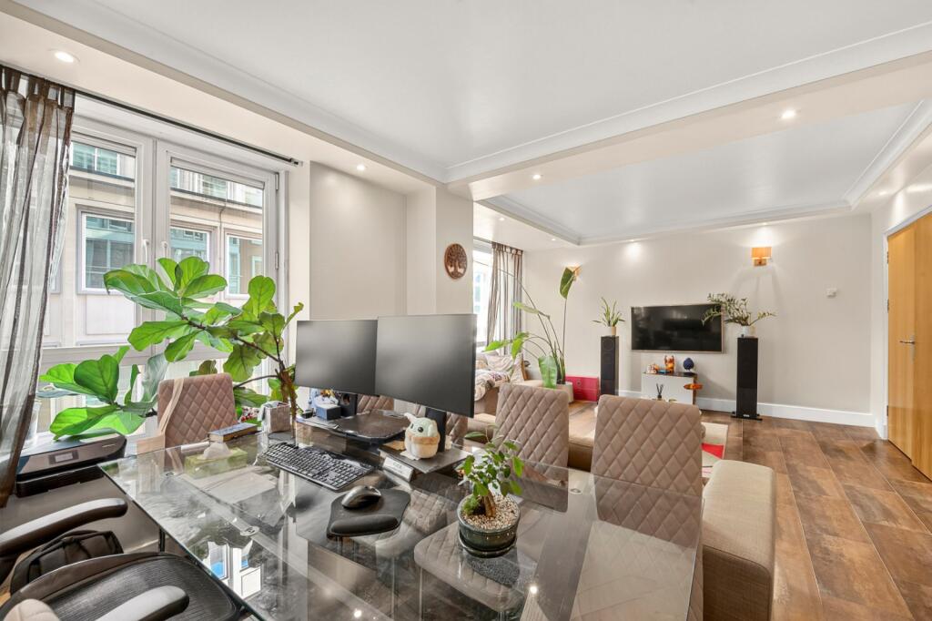 Apartment in London - More