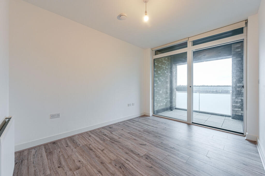 Apartment in London, Royal Borough of Greenwich - More
