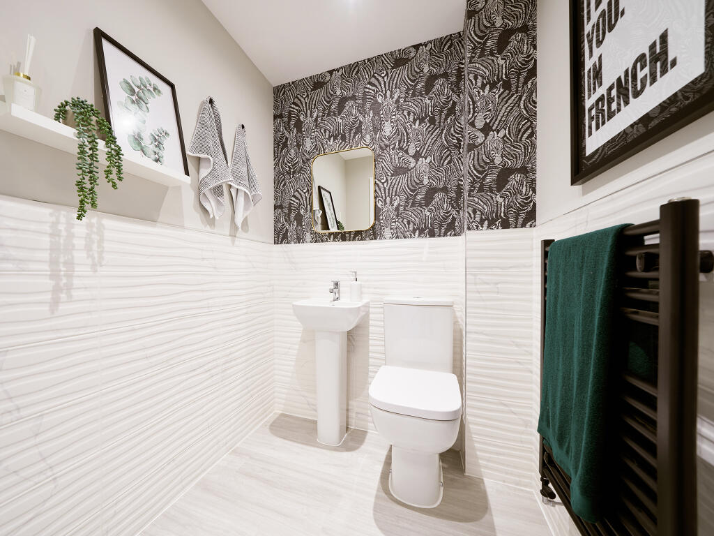 House in Bristol, Cribbs Triangle, Almondsbury - More