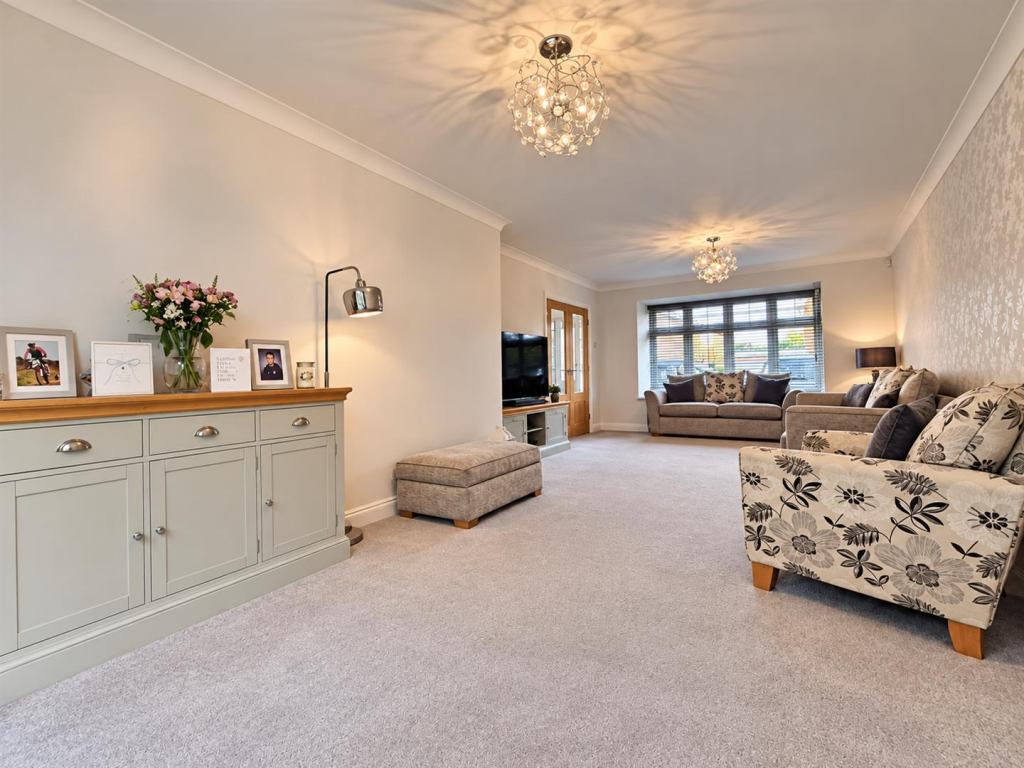 Leverstock Green, Hemel Hempstead, HP3 photo 4