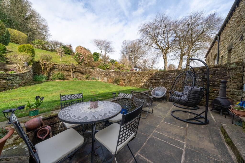 House in Aughton, Halton-with-Aughton - More