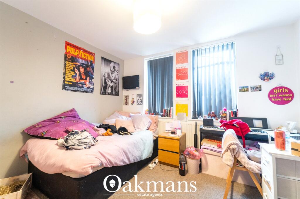 6 bedroom house for rent