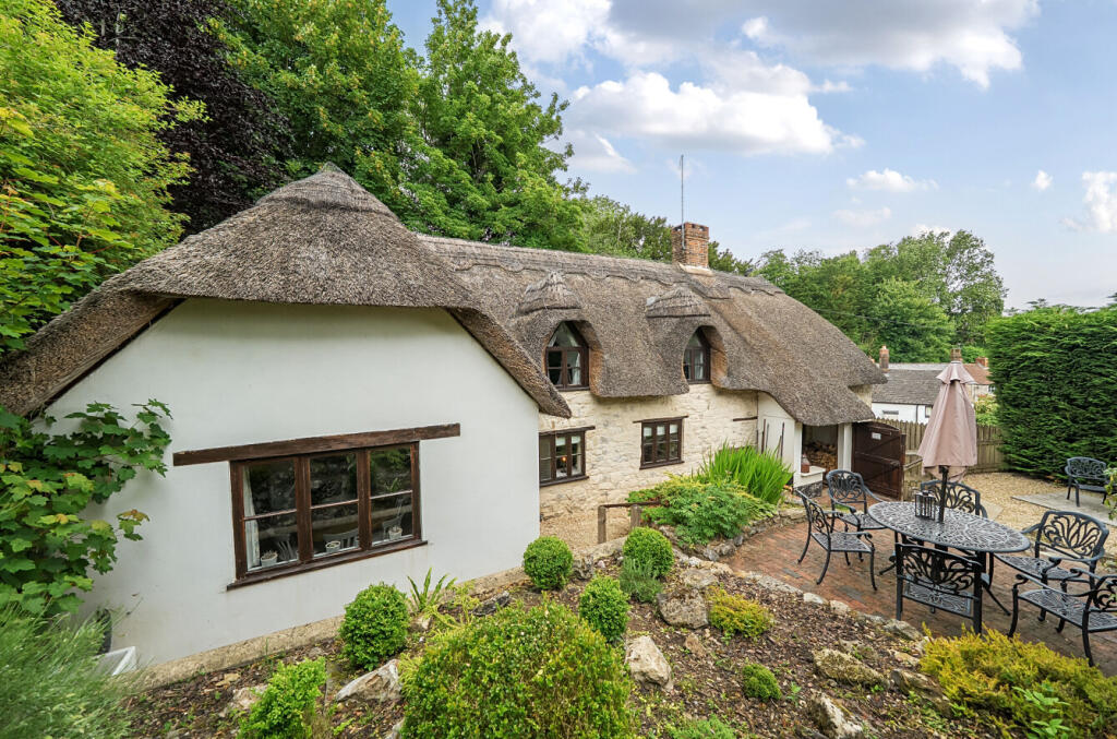 3 bed detached - Combe St. Nicholas, Chard, Somerset, TA20 image 5