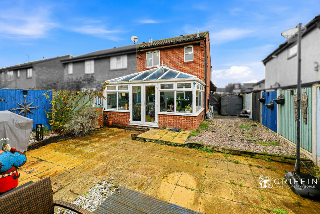 Dryden Place, Tilbury, RM18 photo 2