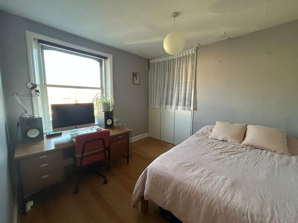 Apartment in London - More
