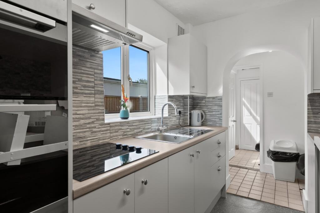 House in Worcester - View 4