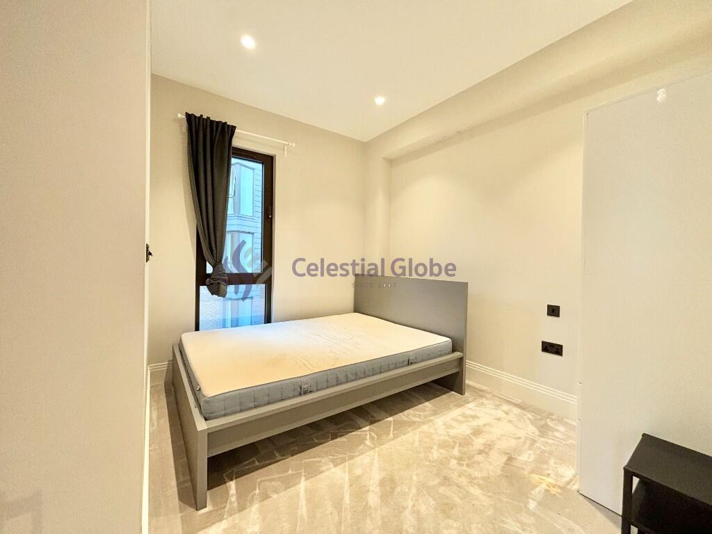 Main image of property: Selsdon Way, London, E14