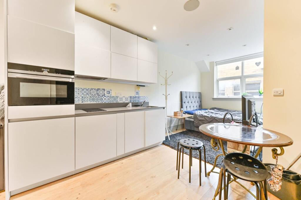 Main image of property: Crown Hill, Croydon, CR0