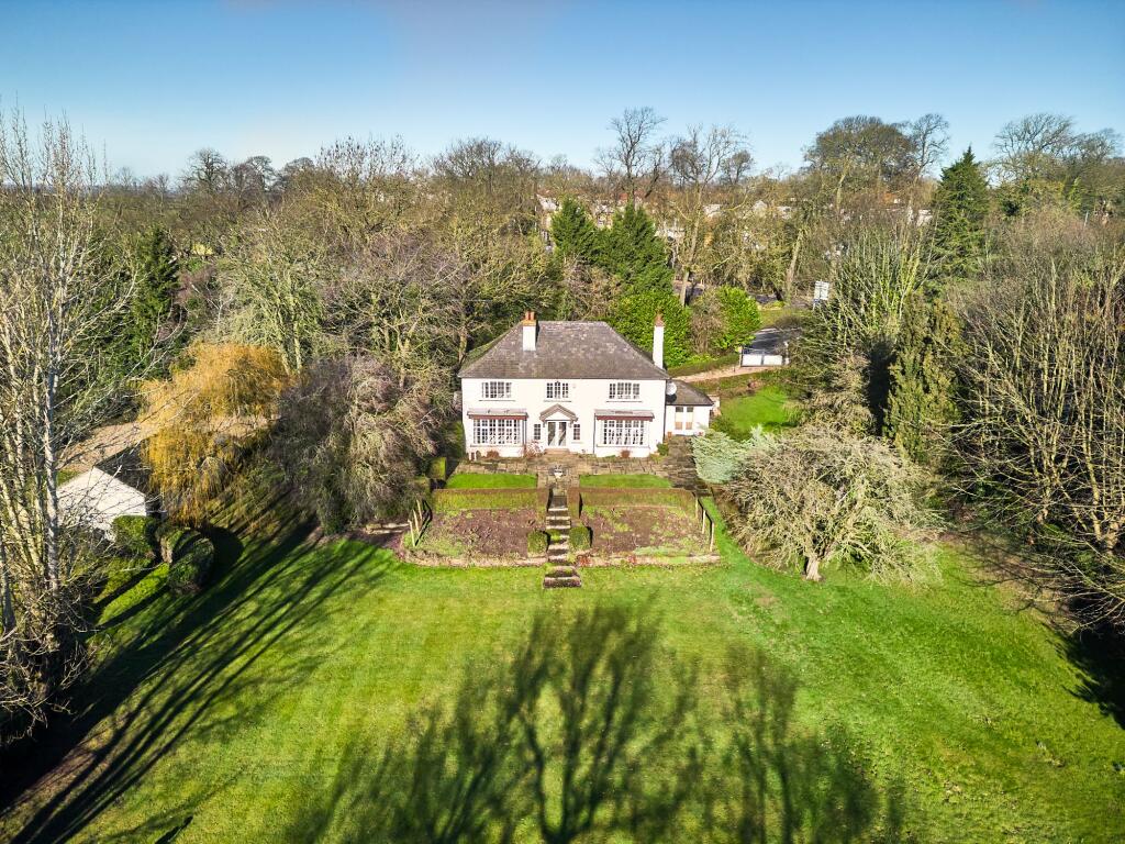 Main image of property: Wakefield Road, Pontefract, WF8