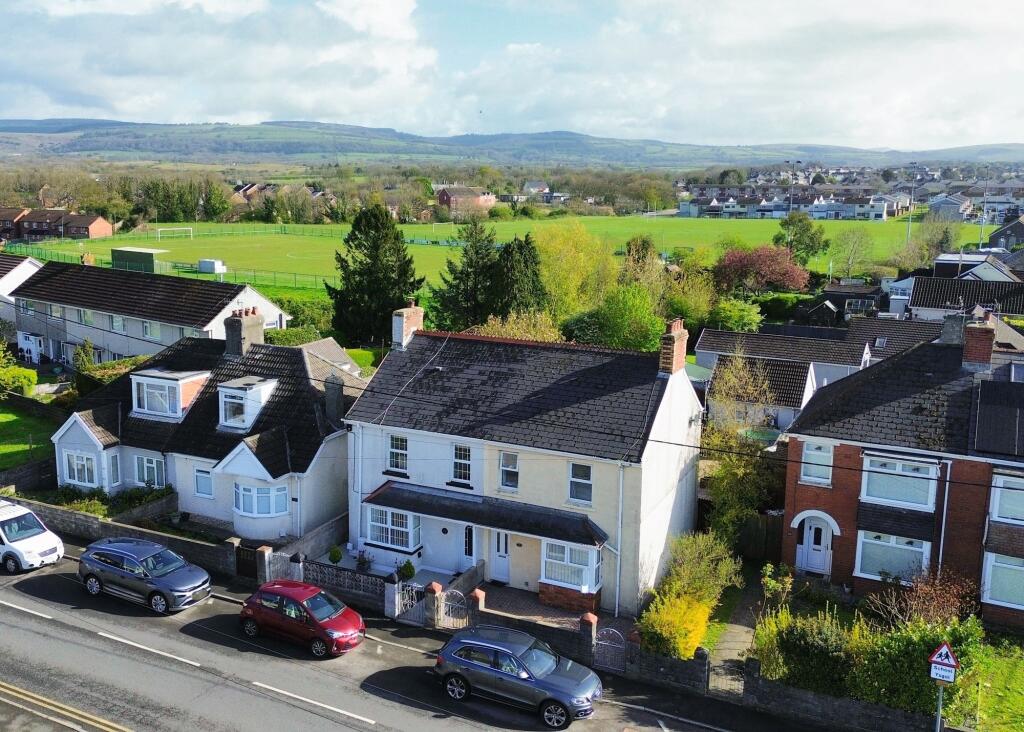 Main image of property: Heol Fach, North Cornelly, CF33