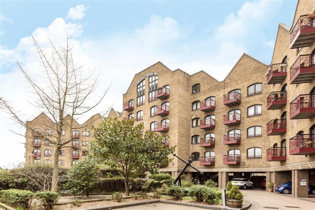 Main image of property: Wapping Wall, Wapping