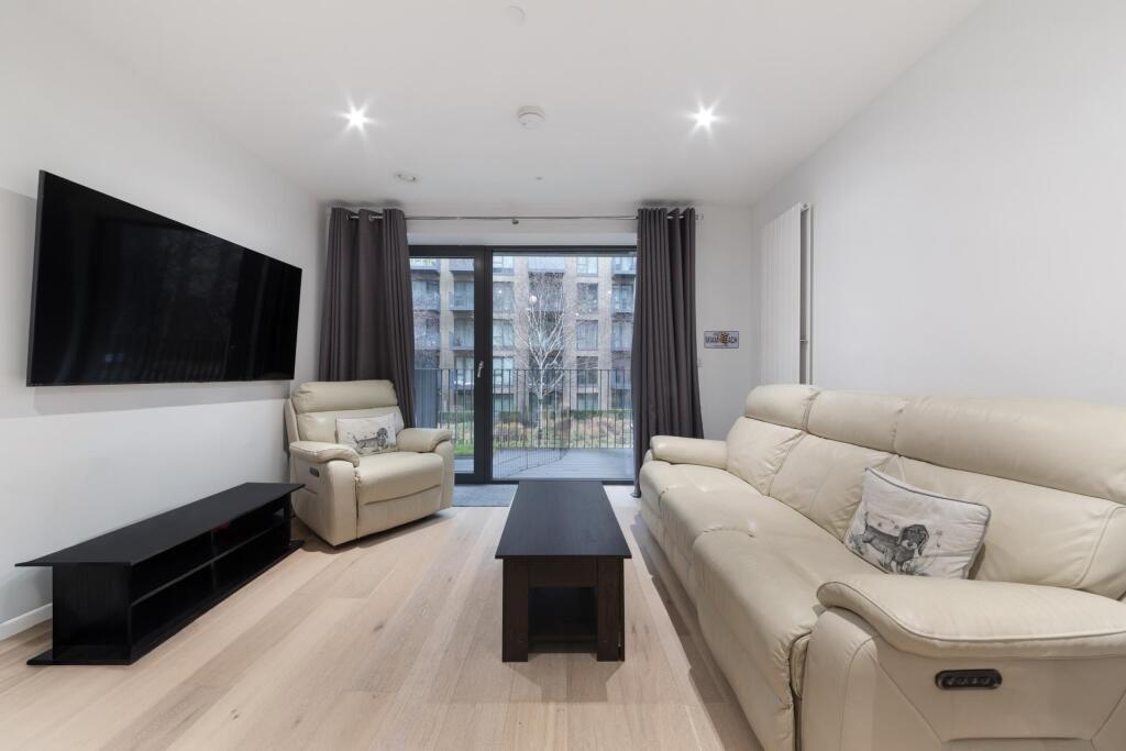 Main image of property: Banyan Court, Royal Wharf, E16