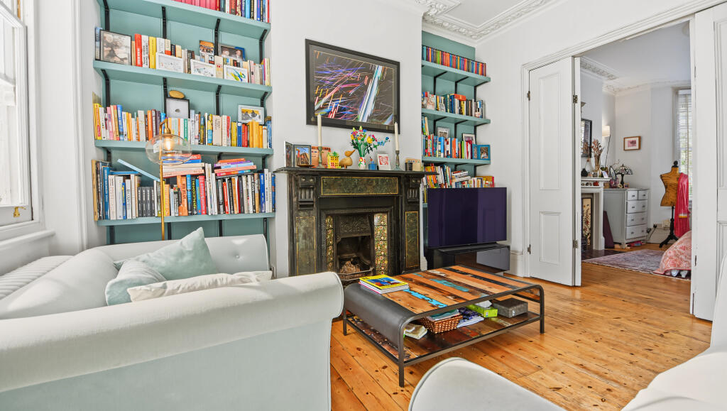 Apartment in London - View 2