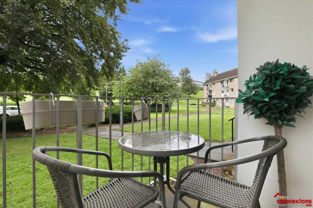 Apartment in Glasgow, South Lanarkshire - View 3