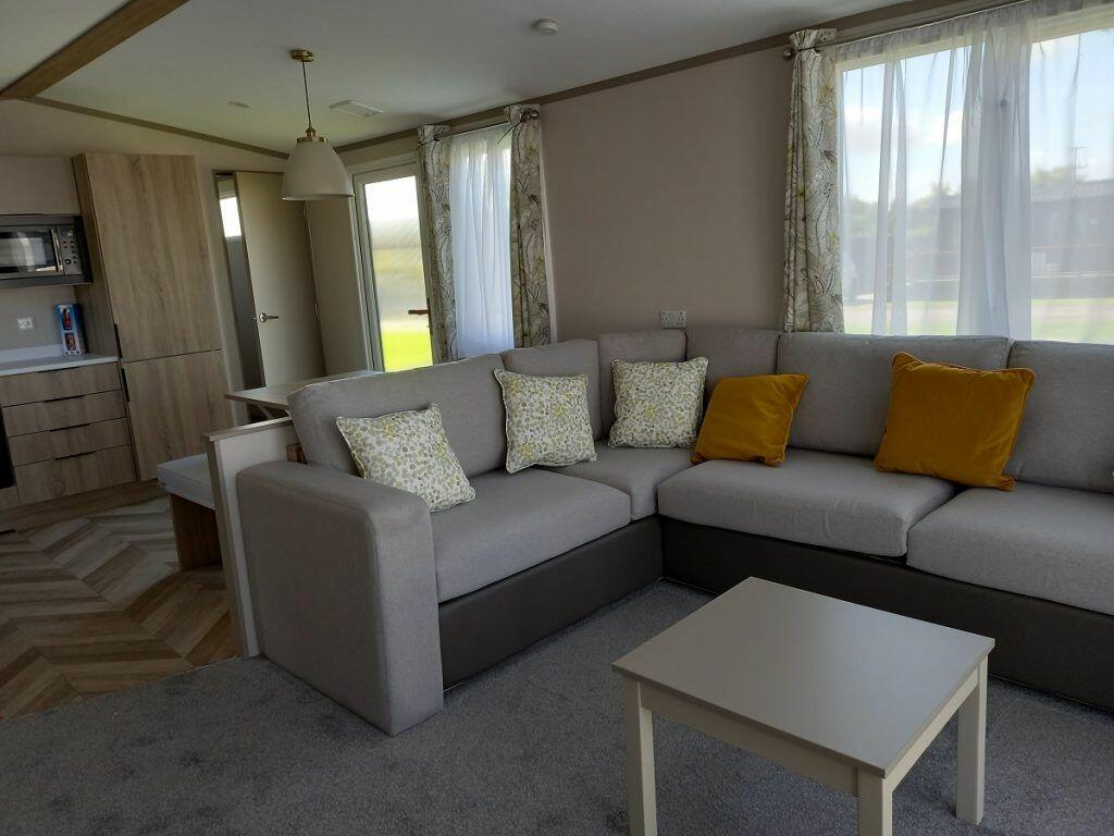 2-bed caravan on Ingleton, Carnforth, LA6 3HR, £66,995