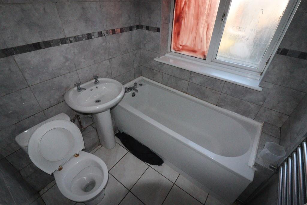 House in Luton - More