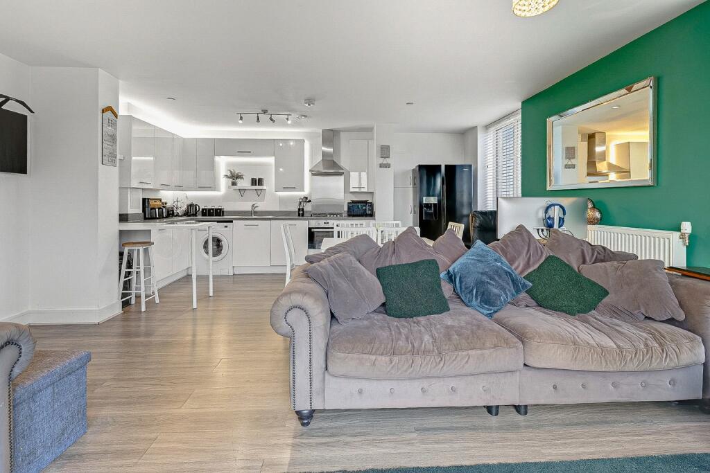 House in Romford - View 4