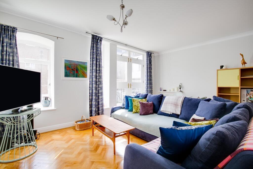 Main image of property: Heathfield Terrace, Central Chiswick, W4