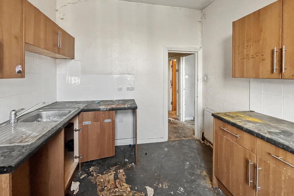 Apartment in London, Merton Park - More