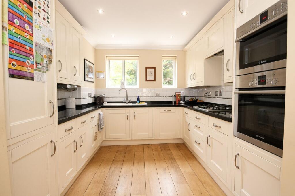46 The Avenue, BRANKSOME PARK, POOLE, BH13 photo 3