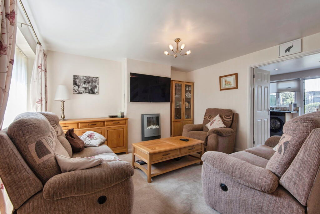 Ashdown Road, Shefford, SG17 5AR photo 4
