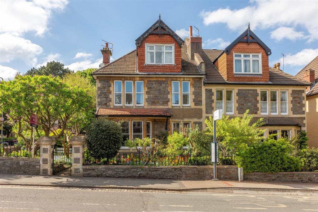 Apartment in Bristol, Westbury Park