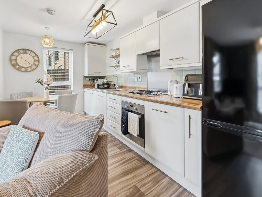 Apartment in Telford, Ketley - View 2