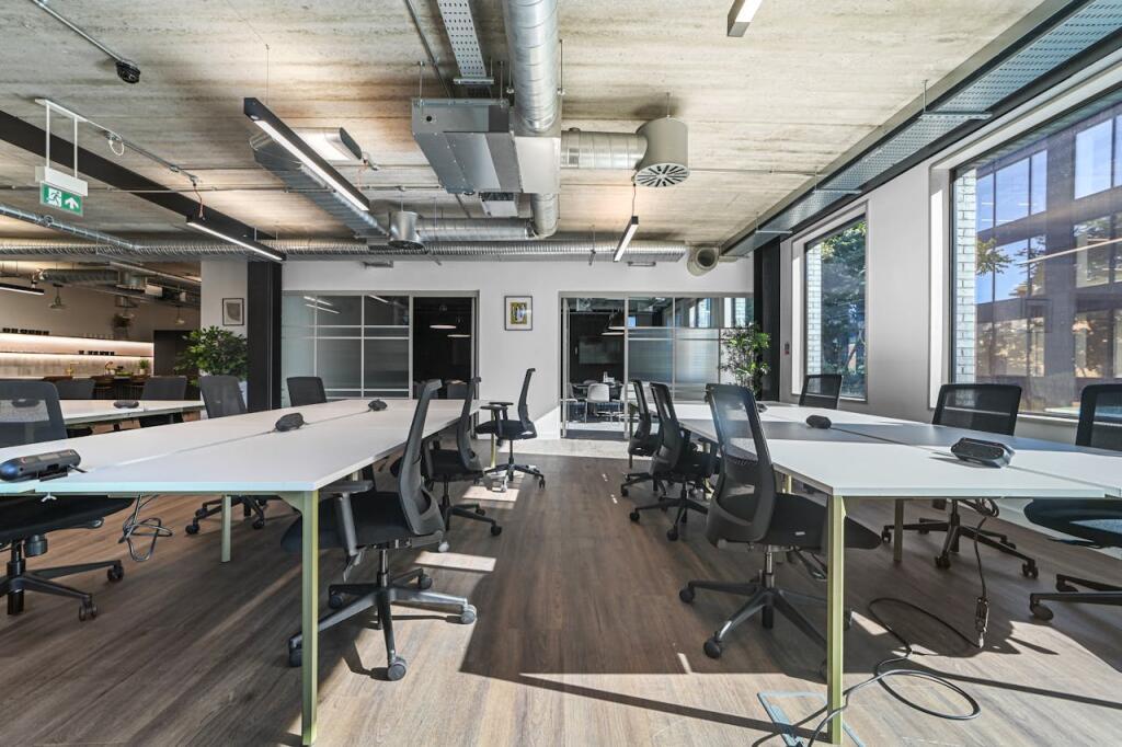 HTBC10WhiteLionStreet13.JPG