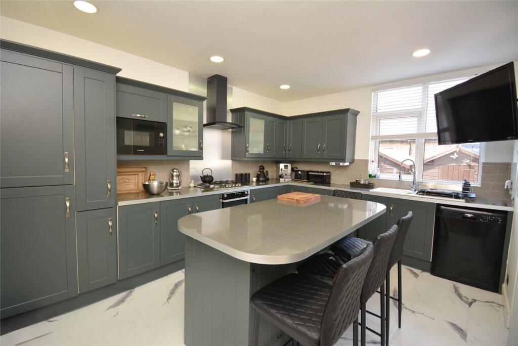 House in Wallasey, New Brighton - View 2