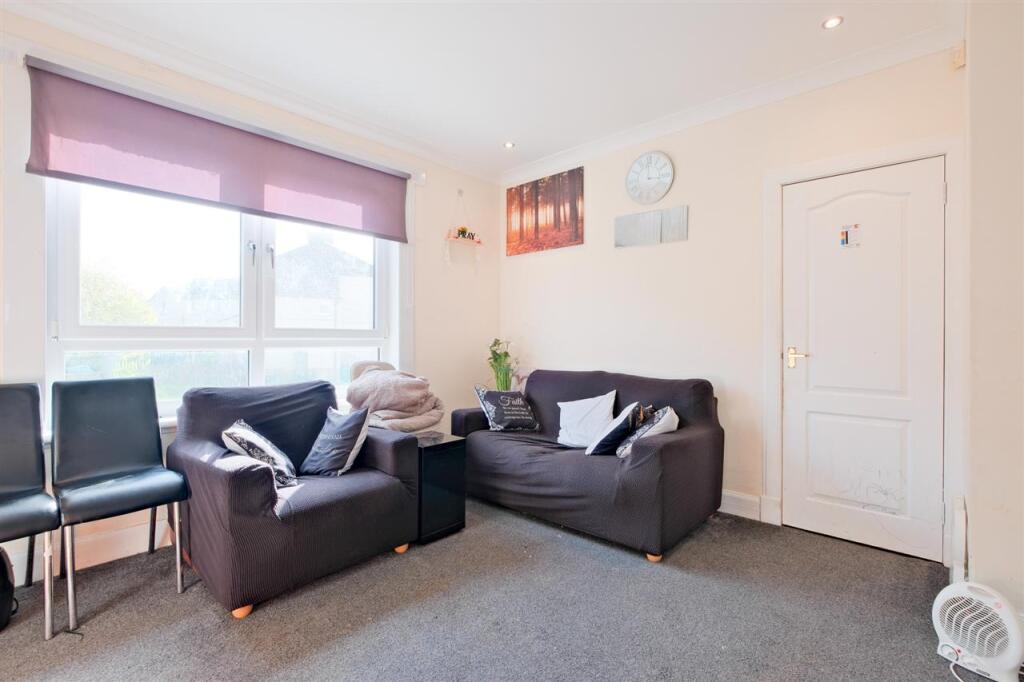 Apartment in Motherwell - View 4