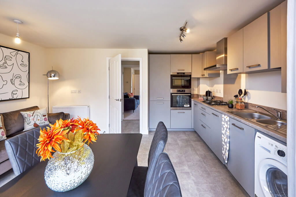 House in North West Leicestershire, Hugglescote Grange, Hugglescote and Donington le Heath - View 4