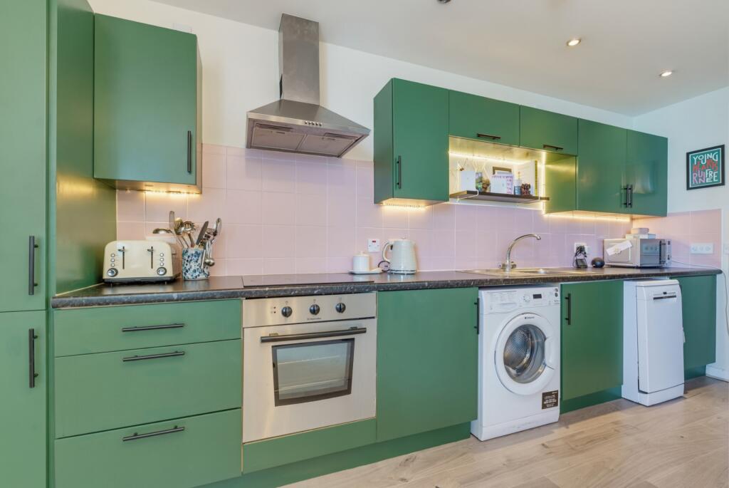 Apartment in London - View 3