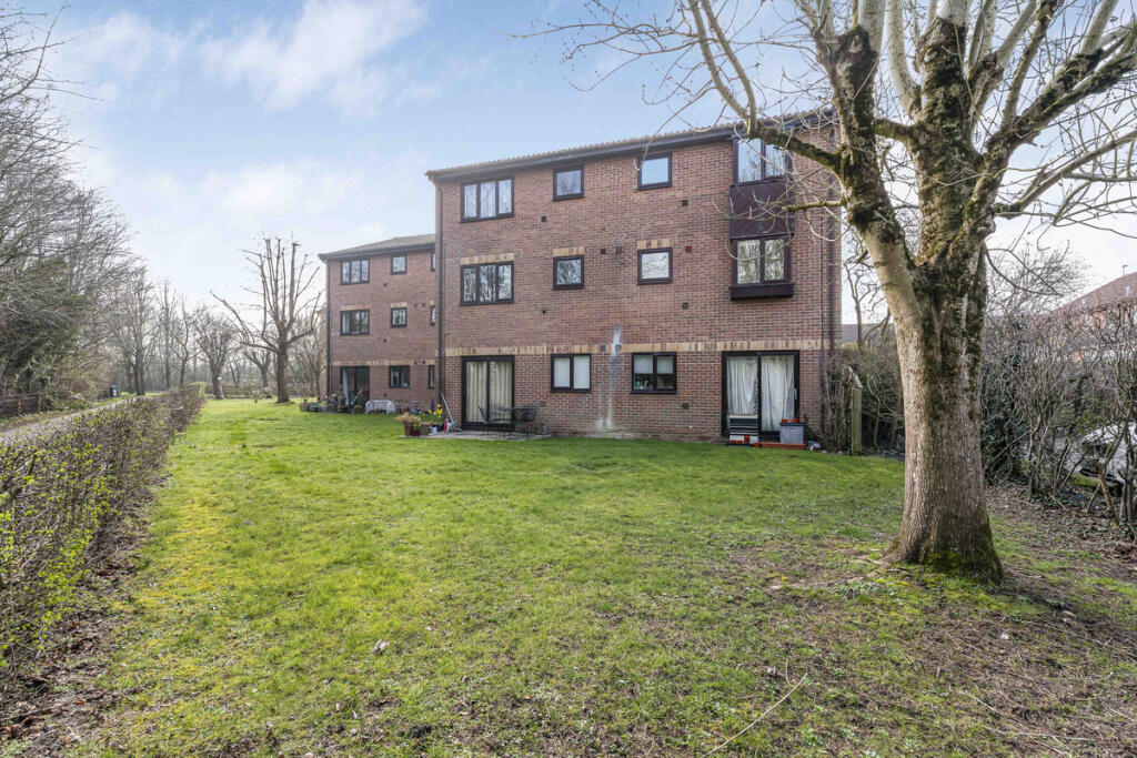 Main image of property: Franklyn Close, Abingdon, OX14