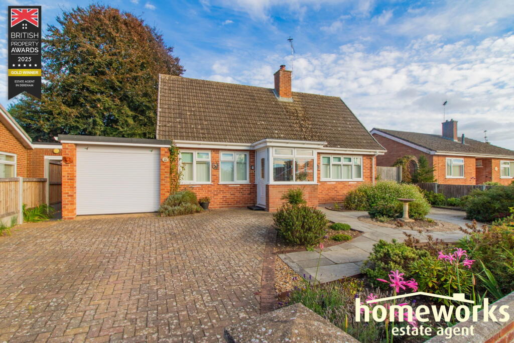 3-bed house on Carlton Close, Dereham, NR19 1BS, £325,000