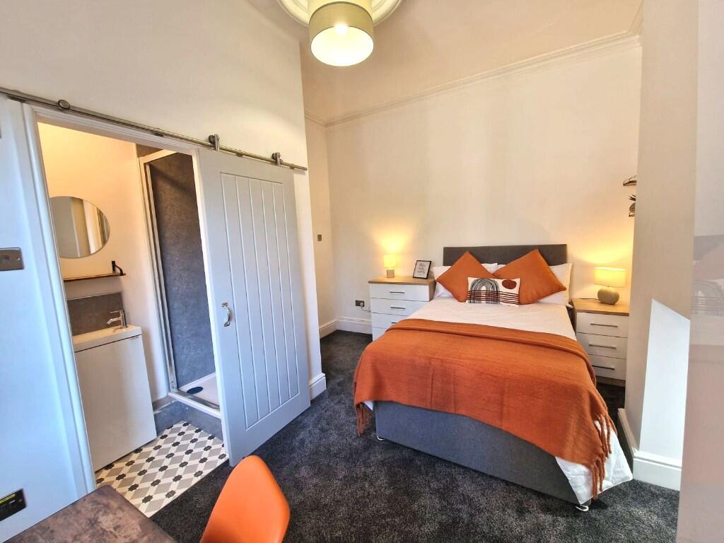6 bedroom house share for rent