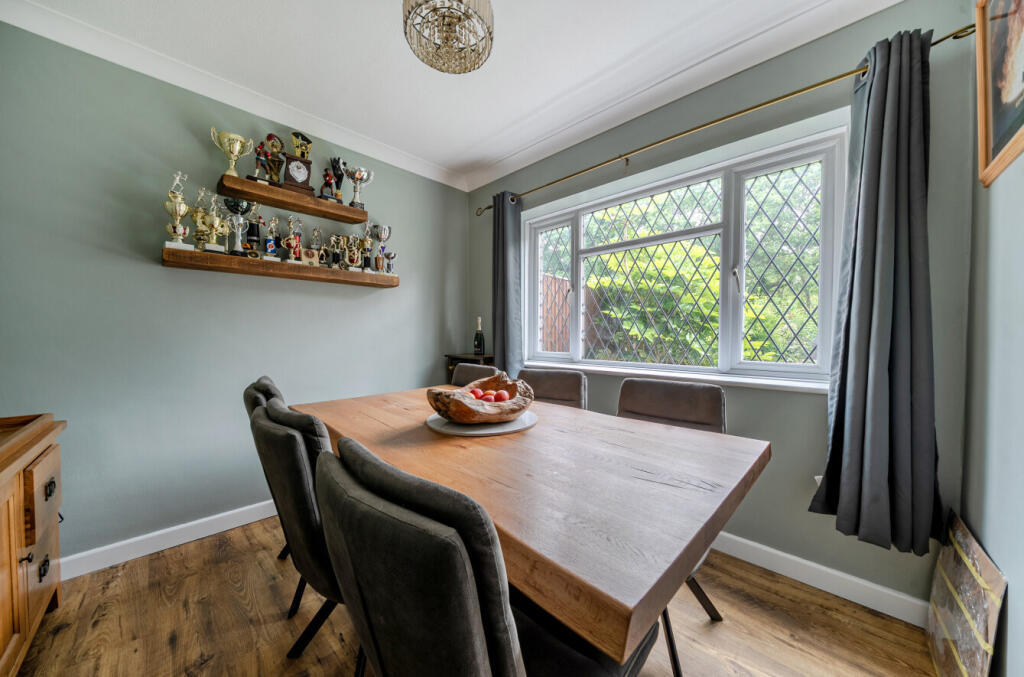 House in Guildford, Surrey - View 4
