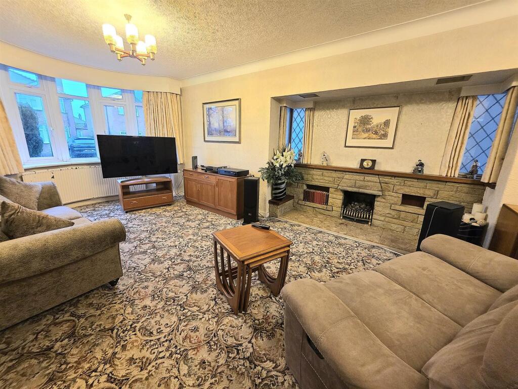 New Hall Avenue, Heald Green photo 4