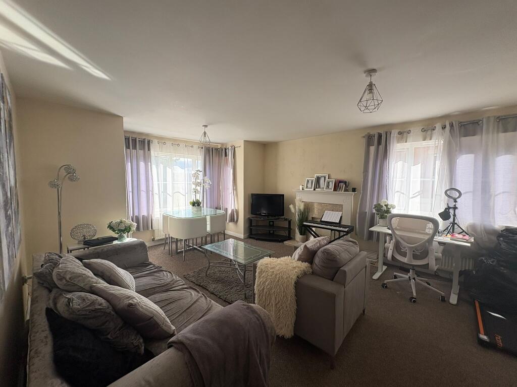 Apartment in Chafford Hundred, South Stifford - View 2