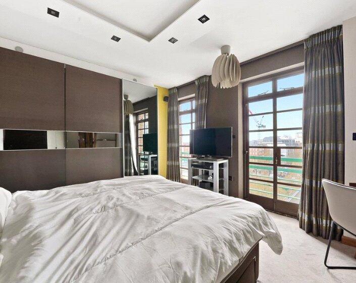 Apartment in London - More