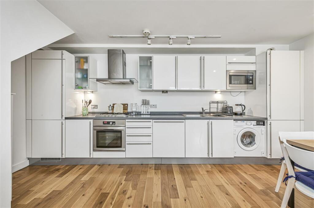 Apartment in London, Clapham Junction - View 5