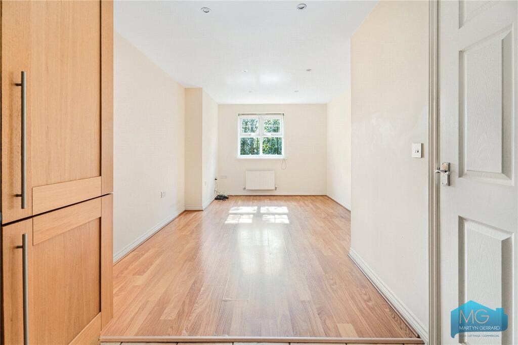 Apartment in London - More
