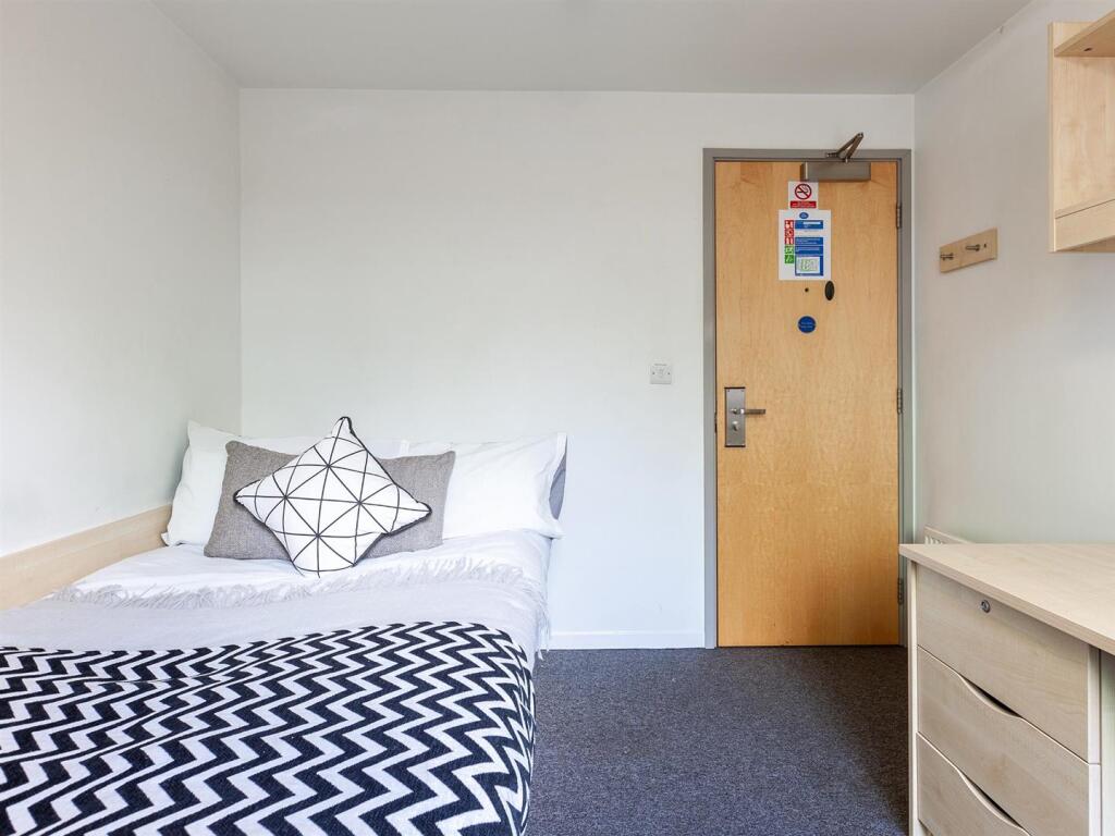 Additional image 27 of Bradford | Student | September | BD7