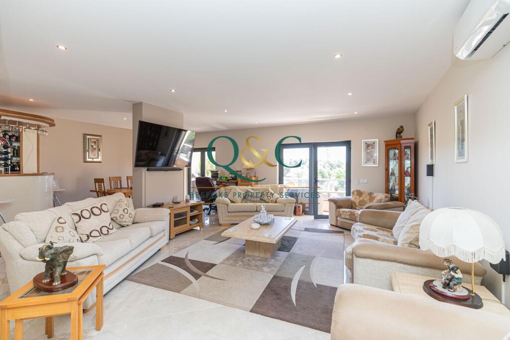 Main image of property: Algarve, Santa Bárbara de Nexe