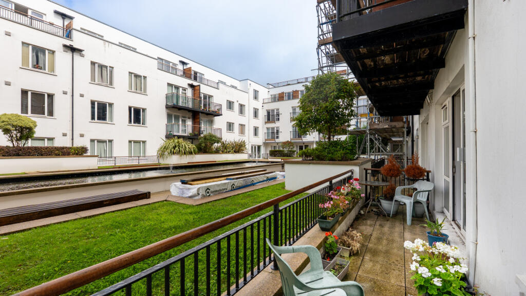 Apt. 41 Spectrum Apartments, Central Promenade, Douglas, IM2 4LL photo 3