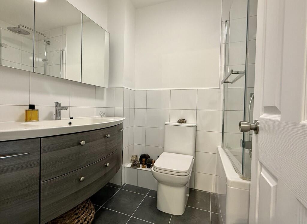 House in Gosport, Hampshire - View 5