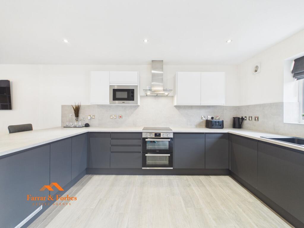 Main image of property: Skipton Road, Colne, BB8