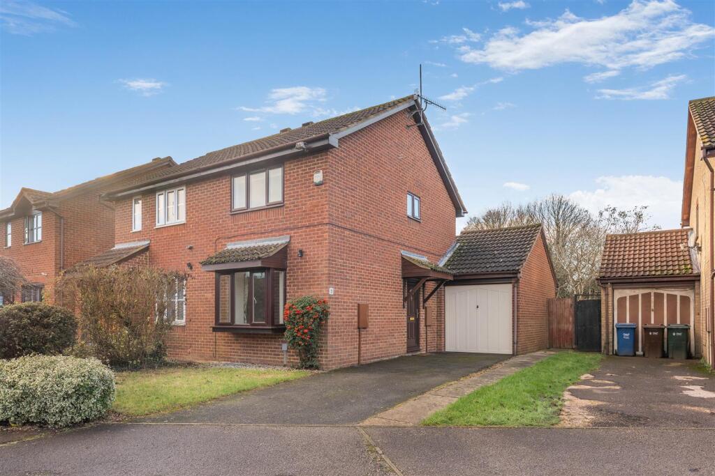 Main image of property: Beaulieu Close, Banbury