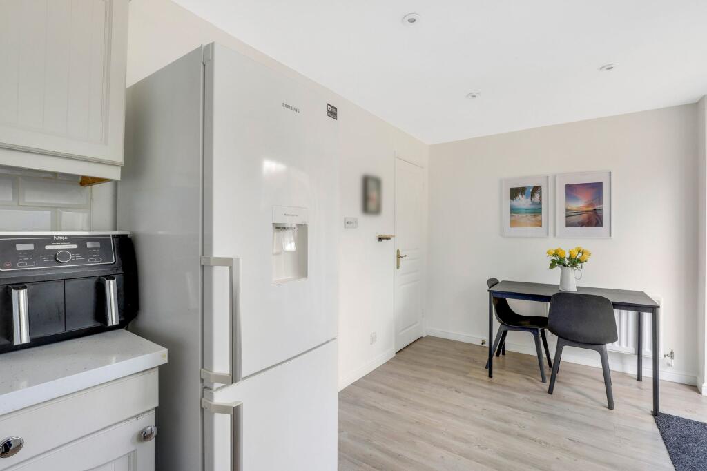 House in Rushcliffe, Gamston - More